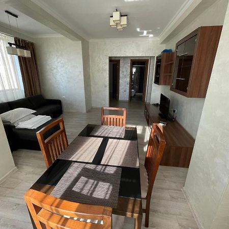 Apartament Evelyn Mamaia Buitenkant foto
